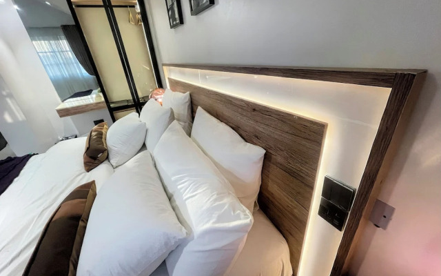 The Addison Hotels and Apartments