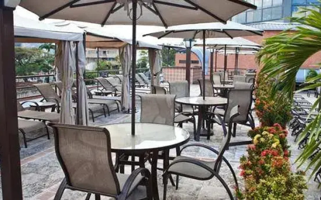 Embassy Suites Valencia Downtown