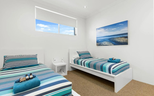 Luxury Apartment with WIFI a Lift Smart TV and Private Terrace – Guest Rooms – Huskisson