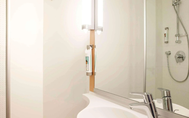 ibis Barcelona Pza Glories 22 Hotel