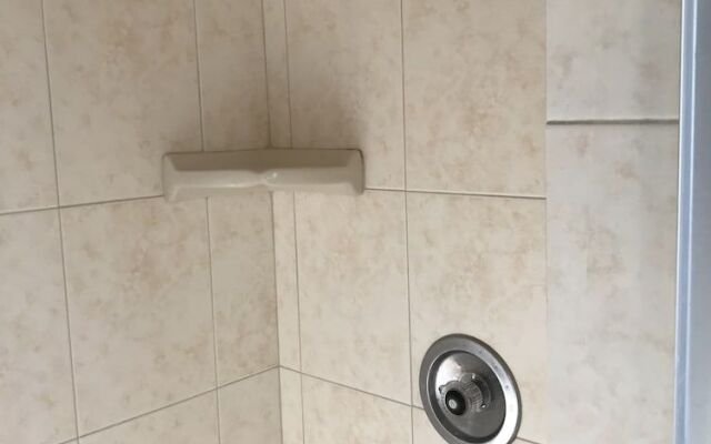 Ventura Beach House Motel