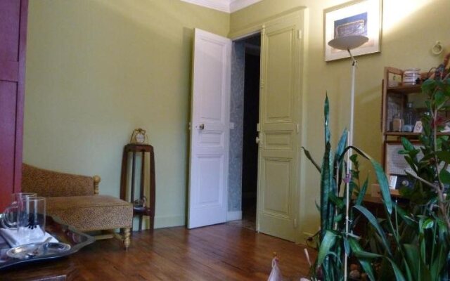 Bed And Breakfast Charonne 2