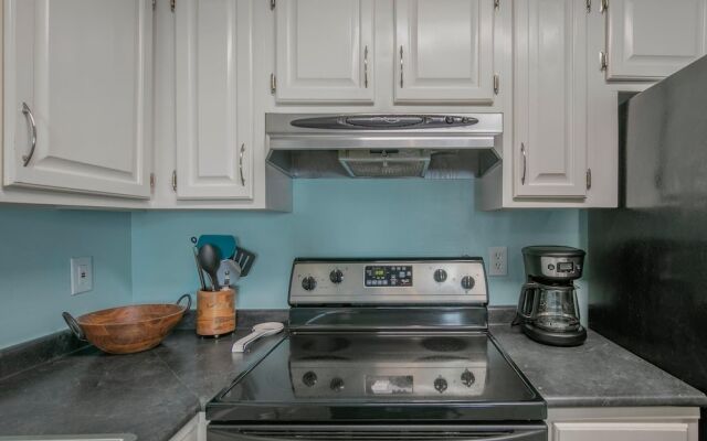 Summer House West B101