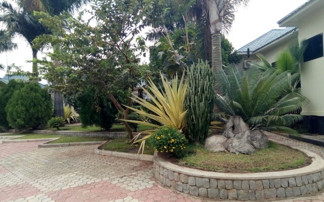 Lesa Garden Hotel