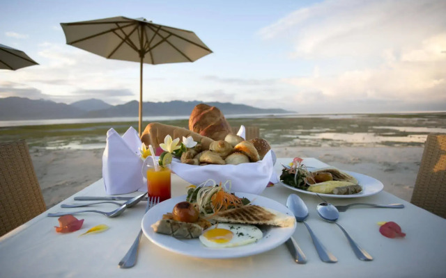 Hotel Ombak Paradise