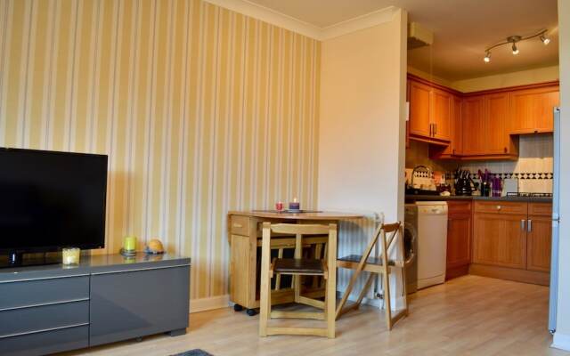 2 Bedroom Flat Near Murrayfield Stadium
