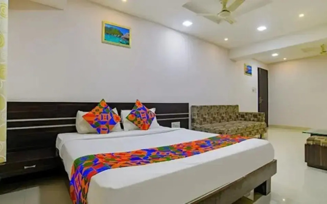 Fabhotel Grand Raj
