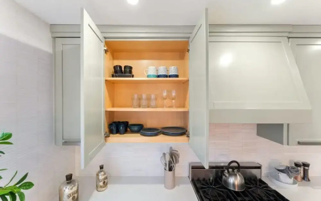 Spacious 2bdrm Home in Burlington