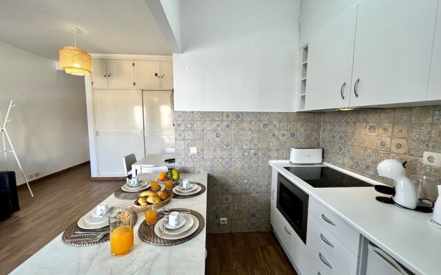 Vilamoura Central 4 With Pool by Homing
