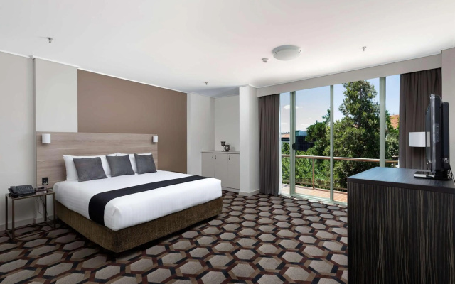 Rydges Canberra – Guest Rooms – Canberra