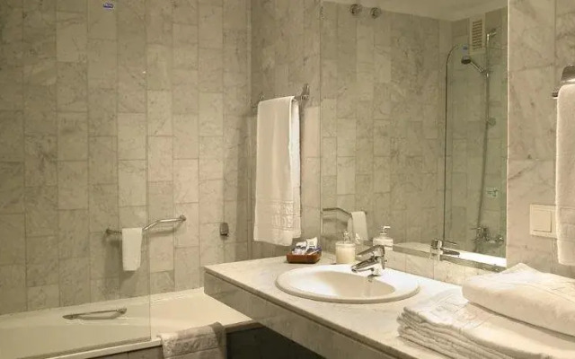 Apartamentos Mendebaldea Suites