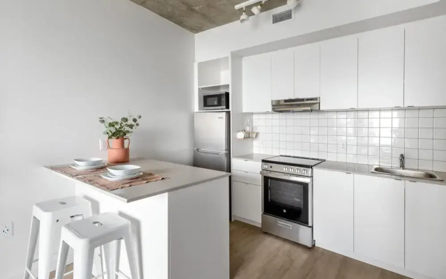 Elegant Studios and Apartments Montreal