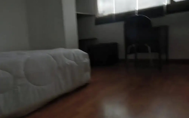 Room in Guest Room - Close to the Family Embassy 1