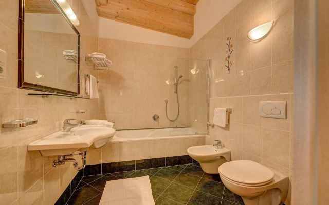 Alpine Nature Hotel Stoll