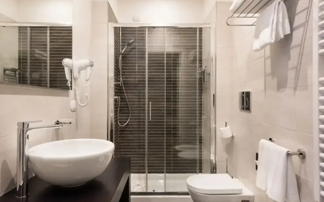 At 41 Luxury Suites & Rooms