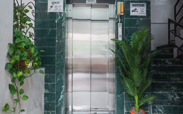 OYO 14618 Scholars Inn