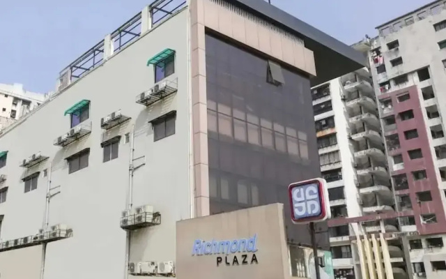 Hotel Apple Palace Surat