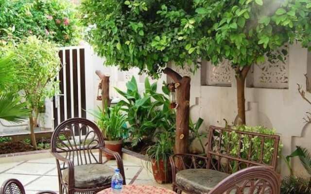 Sai Home Stay Bed and Breakfast