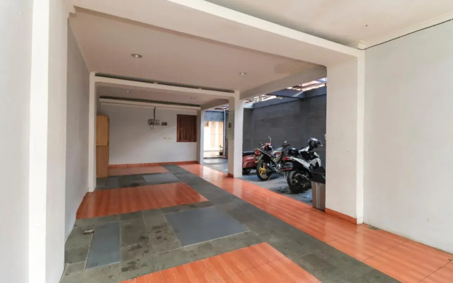 Kost Green House