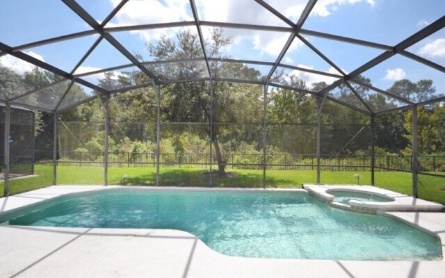 Summer Sparkle 4 Bedroom Home by RedAwning