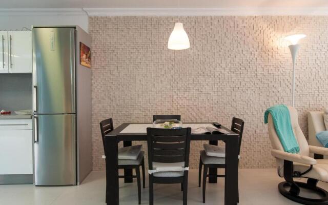 Beachfront Apartment Las Burras MRA 02