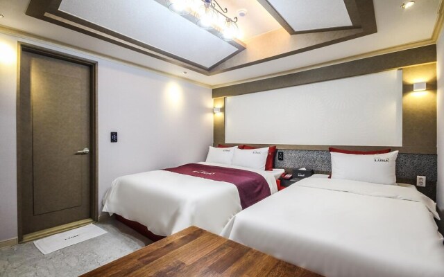 Yeosu Luna Hotel