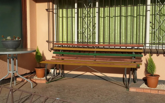 Terrylin Guesthouse and Backpackers Hostel