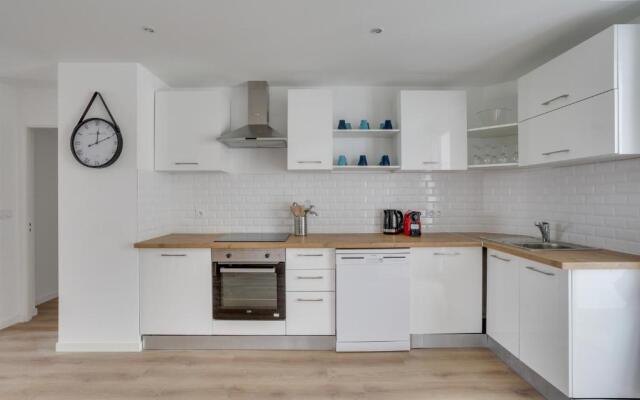 Magnifique T5 (12pers) 129m²-Climatisé-Vieux-Port