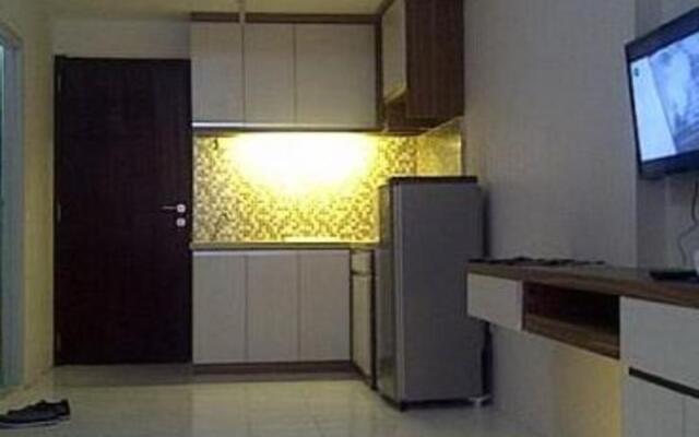 Apartment Emerald Tower By Kamara Rooms By Zuzu