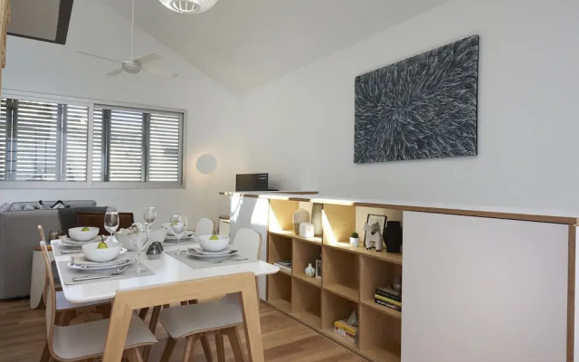 Studio Reuss - a City Retreat