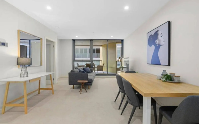 YARRA · YARRA Toorak Rd & Chapel St. Pool, Gym & Parking