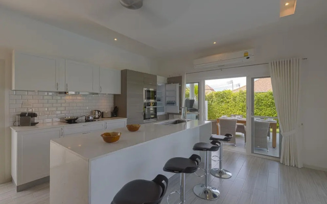 Modern 3 Bedroom Pool Villa MP67