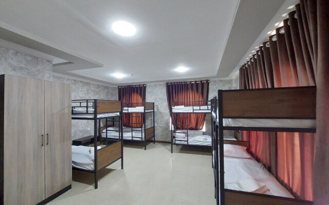 Adras Hostel