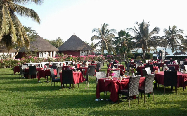 Royam Hotel