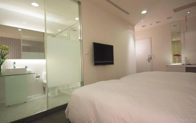 Hotel Purity