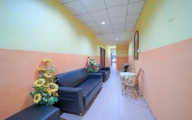 OYO 89850 Mutiara Motel