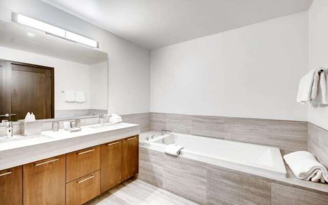 Vail Lion 2 Bedroom Mountain Vacation Rental Just Steps From the Eagle Bahn Gondola