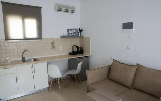 Stavros Beach Hotel