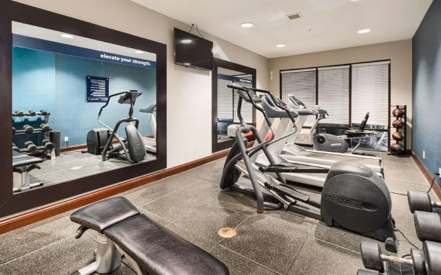 Hampton Inn Louisville - Northeast