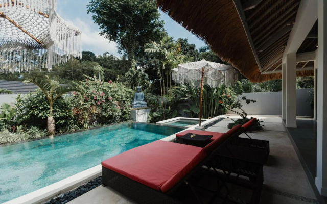 Maylie Bali Villa Bungalows