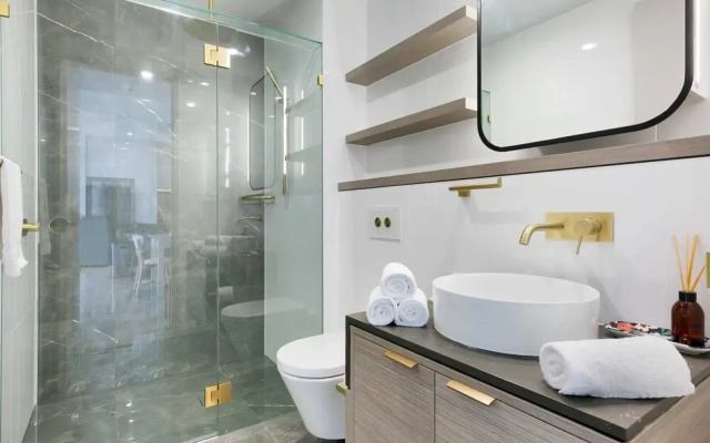 Oceanfront 3-bed With Stunning Views, Pool & Sauna