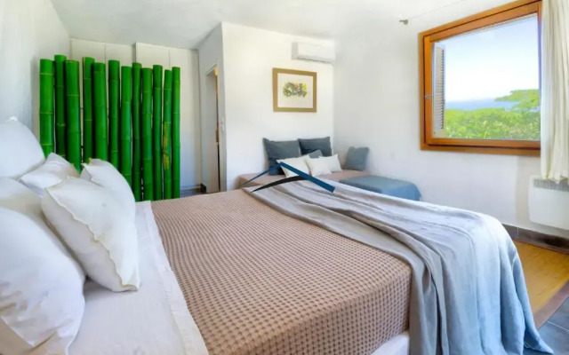 Villa Ailiea with a swimming pool and fantastic sea view near Ioulis - фото 4