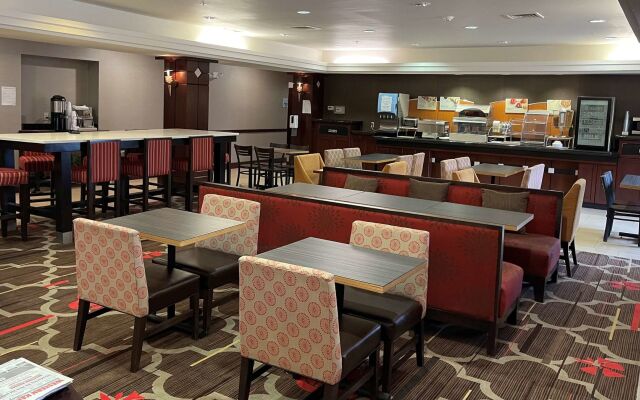 Country Inn & Suites by Radisson, Garden City, KS