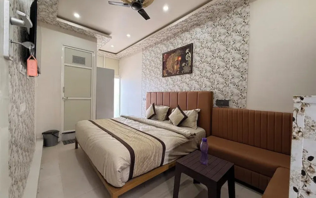 Hotel Vrajraj Palace