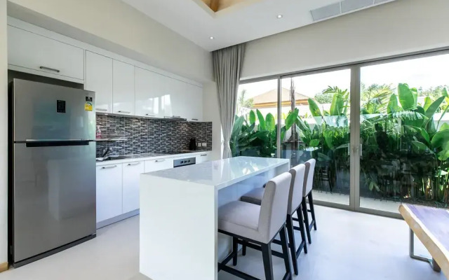 Modern 3BR Villa with Private Pool & BBQ