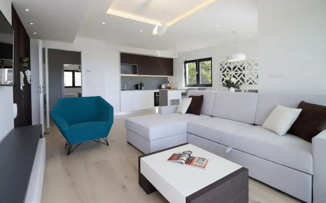 Modena Maris Apartments