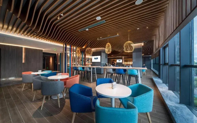 Holiday Inn Express Zhuhai Gongbei by IHG