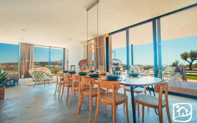 Abahana Villas Avalon