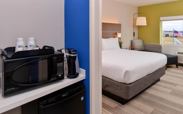 Holiday Inn Express & Suites Trinity by IHG