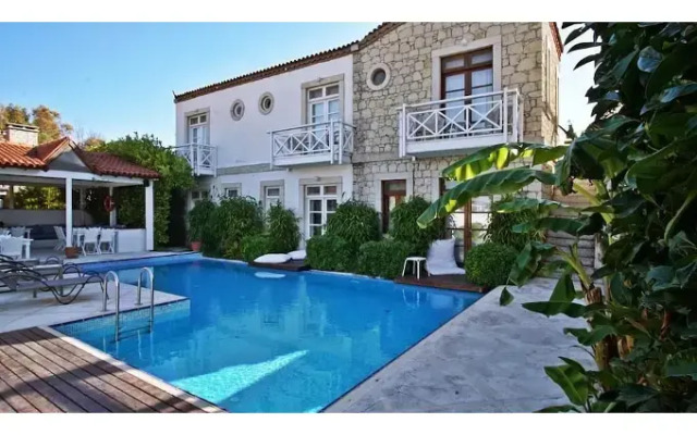 Alenos Boutique Hotel